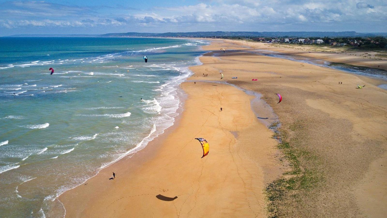 Grange Petite Brise Bord De Mer Luc-sur-Mer Exteriör bild